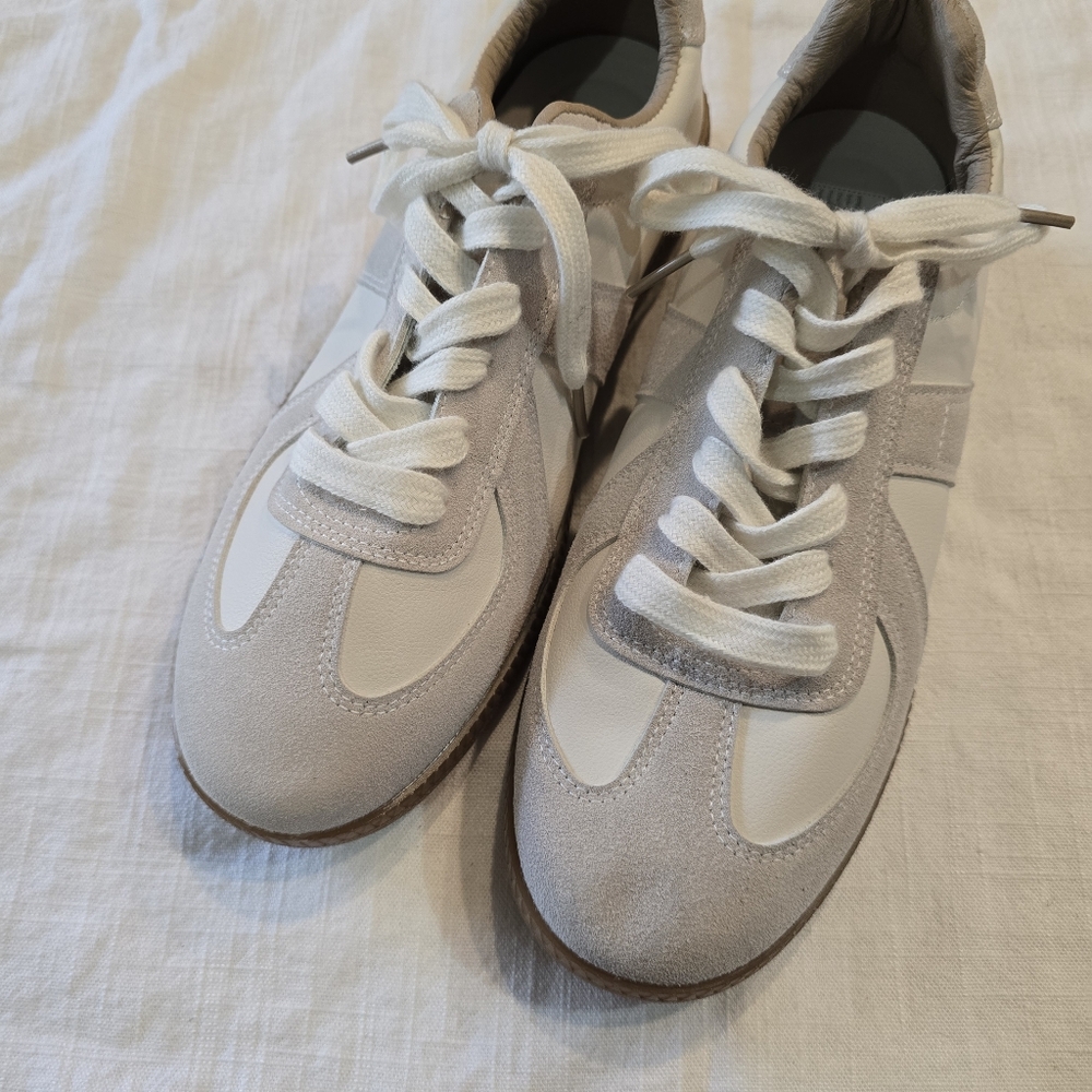 Vintage Inspired Reproduction White and Gray Low Top Suede Sneakers Sz 10.5